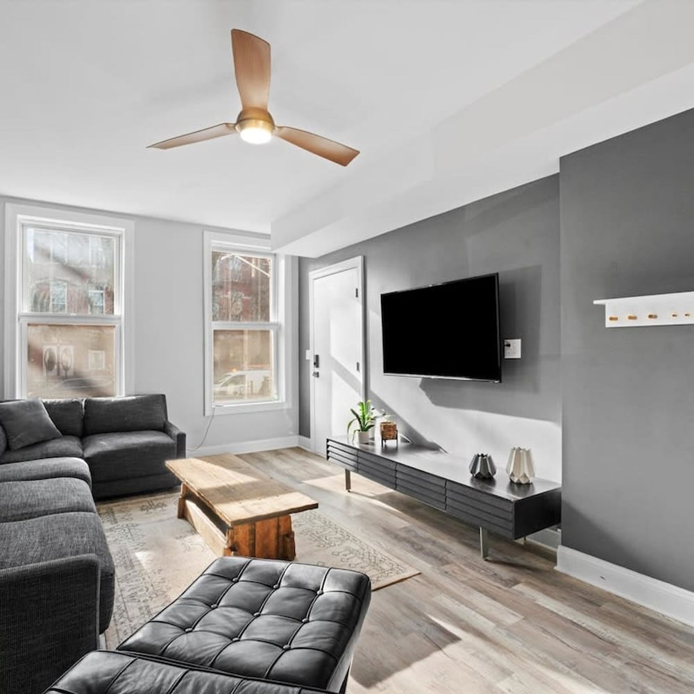 Beautiful Rental Unit in Chicago