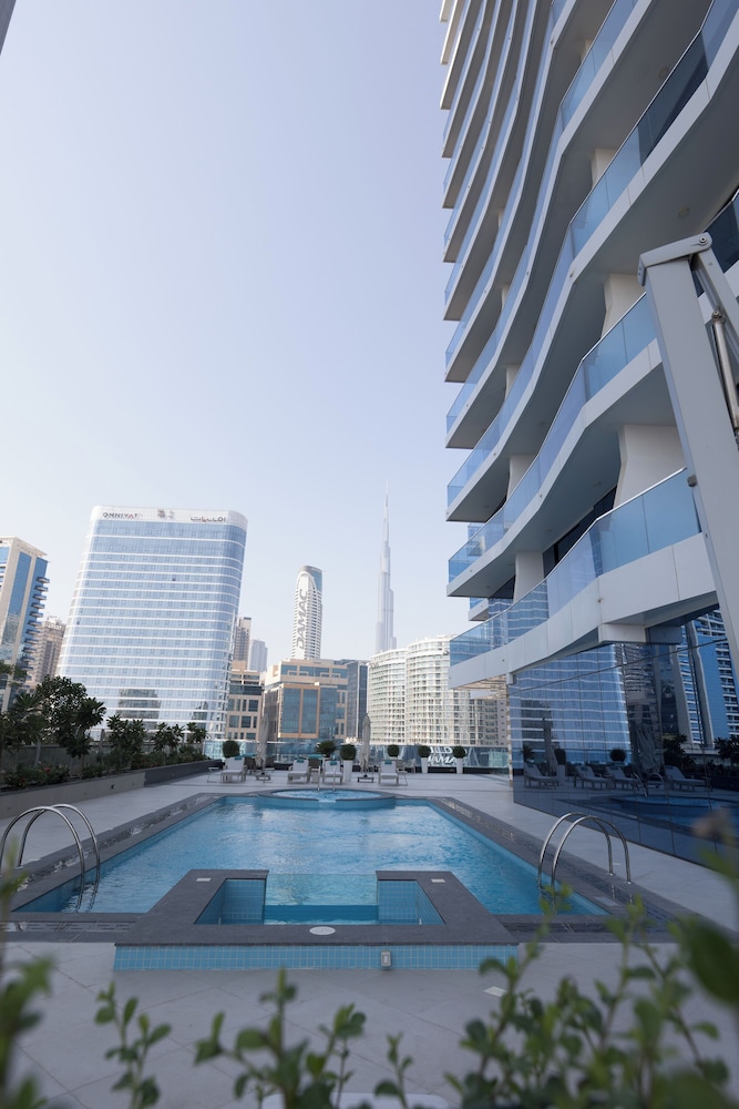 Waves Tower by KASCO