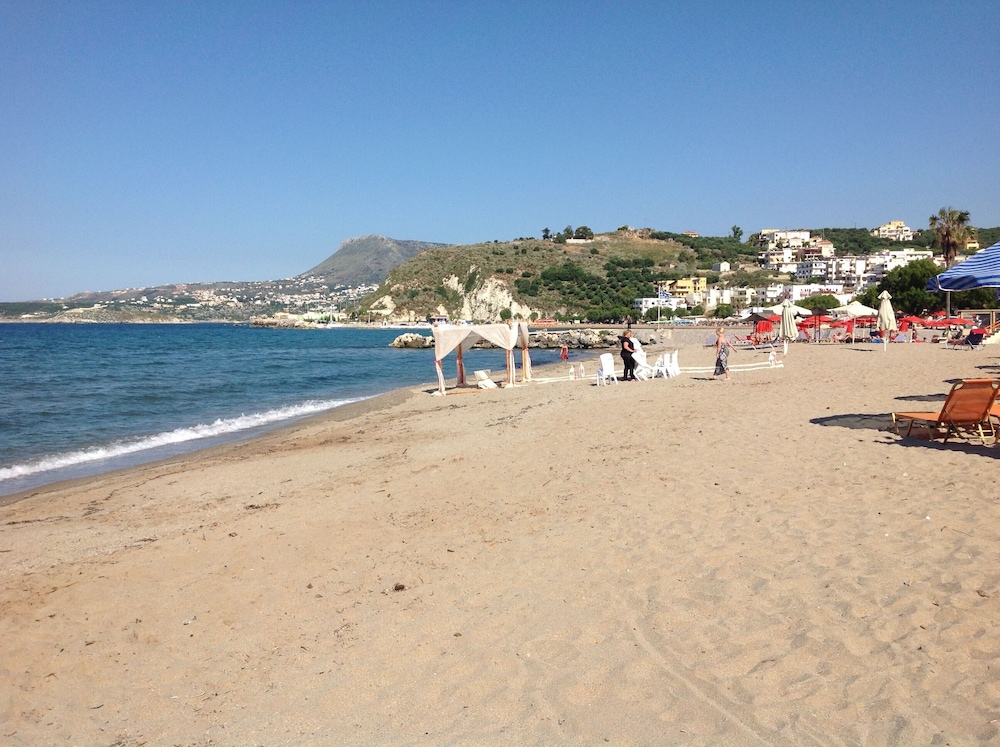 Asterias Studios Apartments