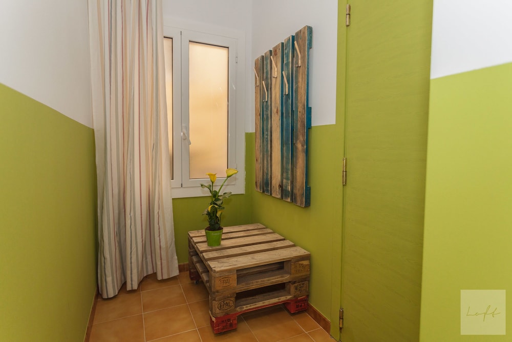 LOFT HOSTAL Group 2