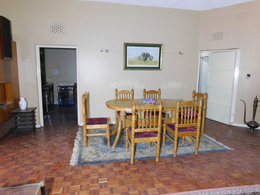 Regal Suites - Kenya photo 2