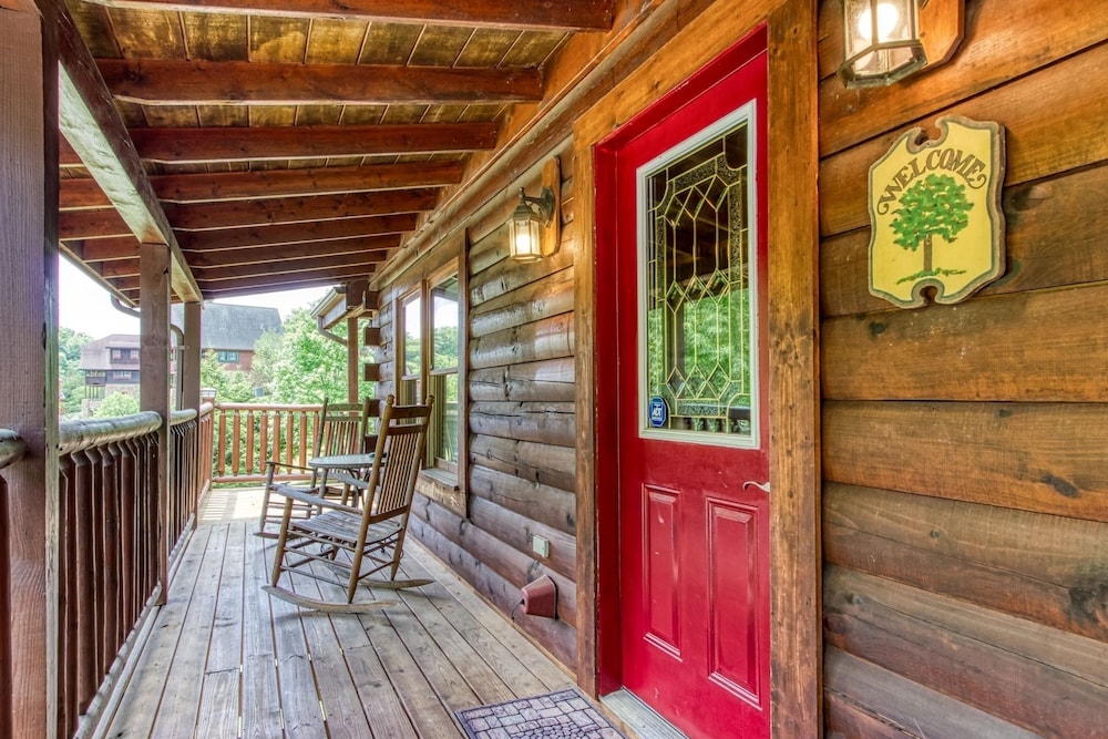Little Slice Of Heaven -1br 1ba Close To Town And Resort Amenities 1 Bedroom Cabin by RedAwning view 4