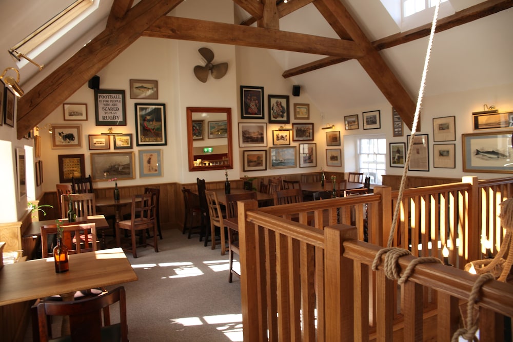 The Erskine Arms