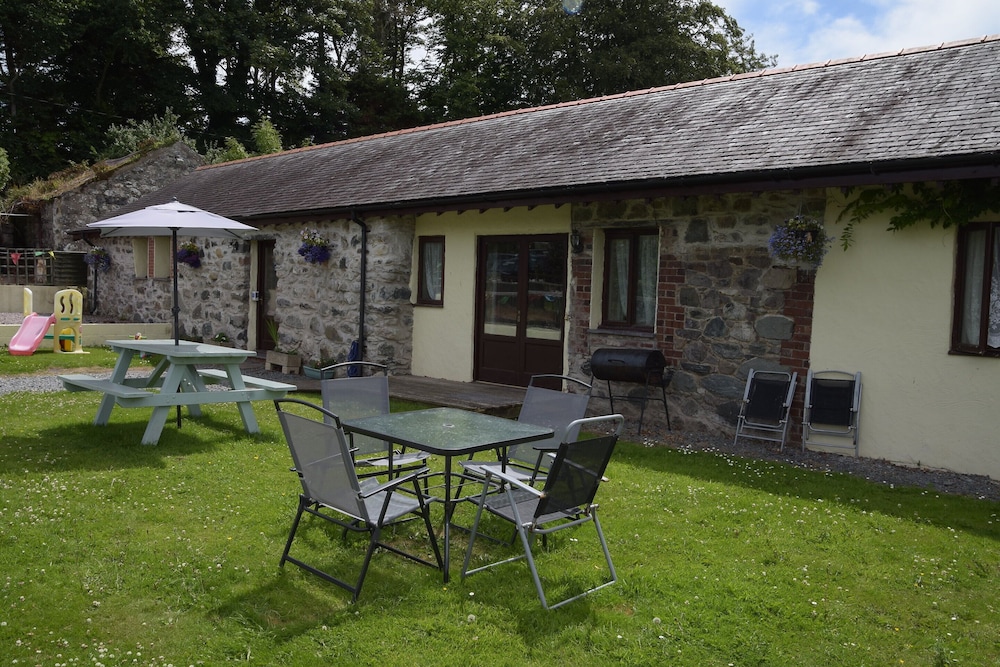 Caernarfon Vacations - Cae Berllan Cottages - Property Image 1