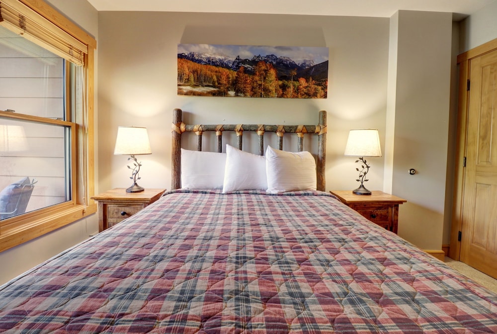 SkyRun Vacation Condos Copper Mountain Resort