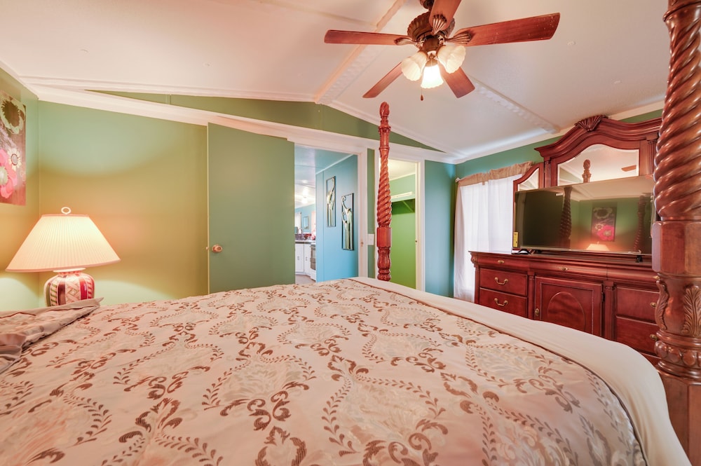 8 Mi to Dtwn Greenville: Pet-friendly Family Home!