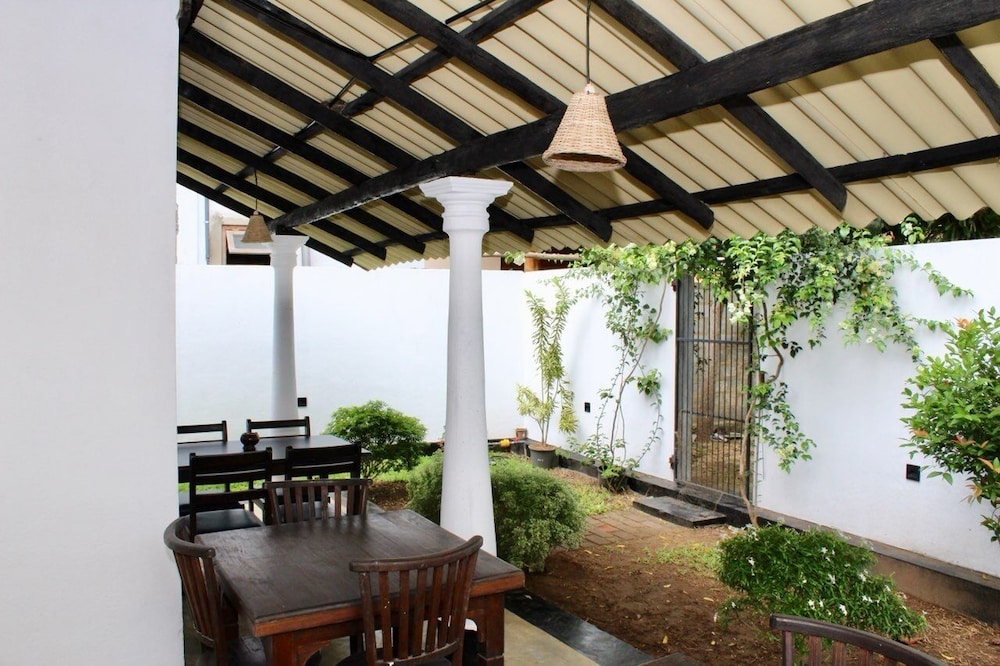 Sasen villas - Polhena Beach
