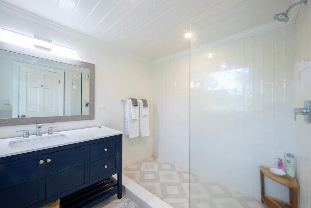 Wish House - Private Beach House Double Bay Beach 3 Bedroom Home
