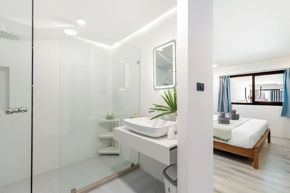 Zen Style Pool Access Townhouse