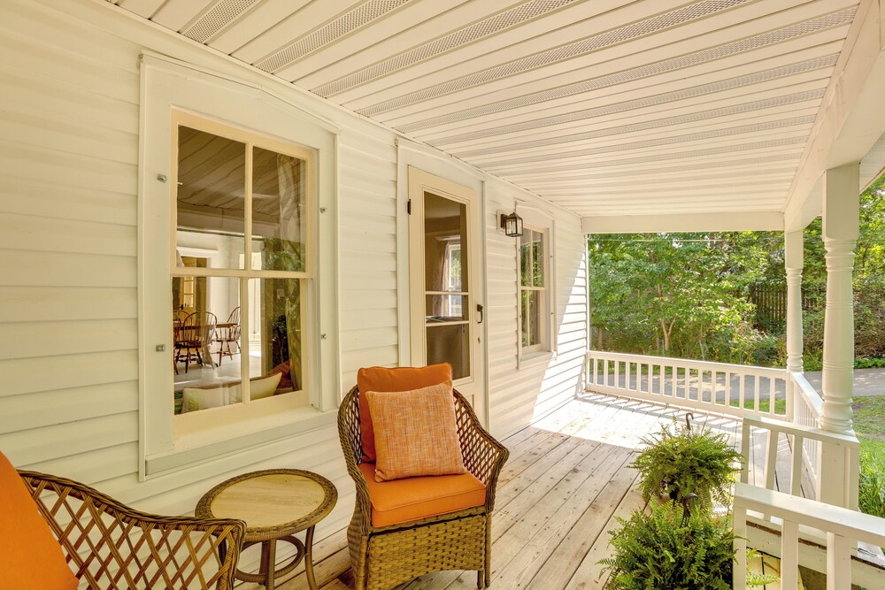 1/2 Mi to Dtwn Frankfort: 'fernhaven' Home w/ Yard