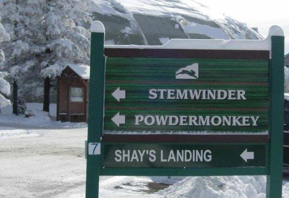 Shays Landing #6: 4 Bedrooms, 4.5 Bath: Pvt Hot Tub, Slope Side