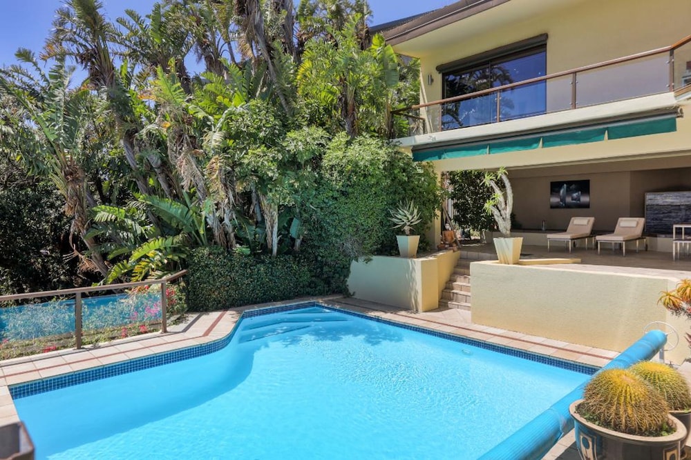 Villa Sol Camps Bay - Family Retreat With 360 Views
