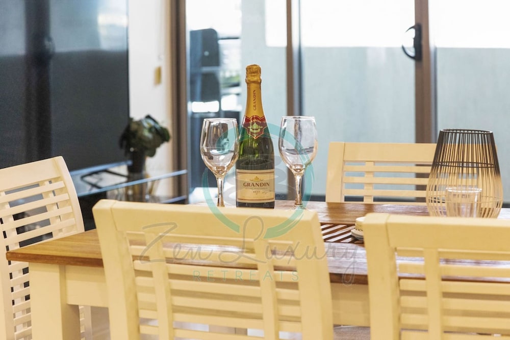 ZEN Array Cityscape Panoramas Gym Pool BBQ - Image 2