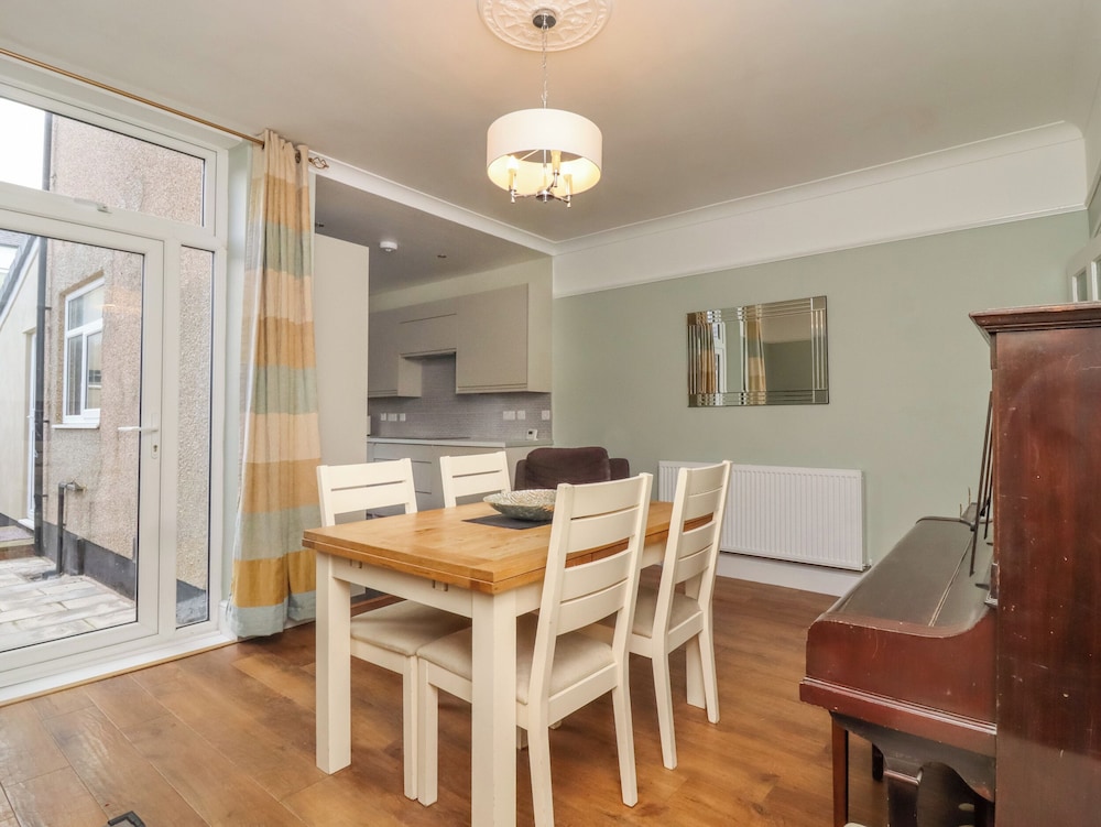 49 Waddington Road