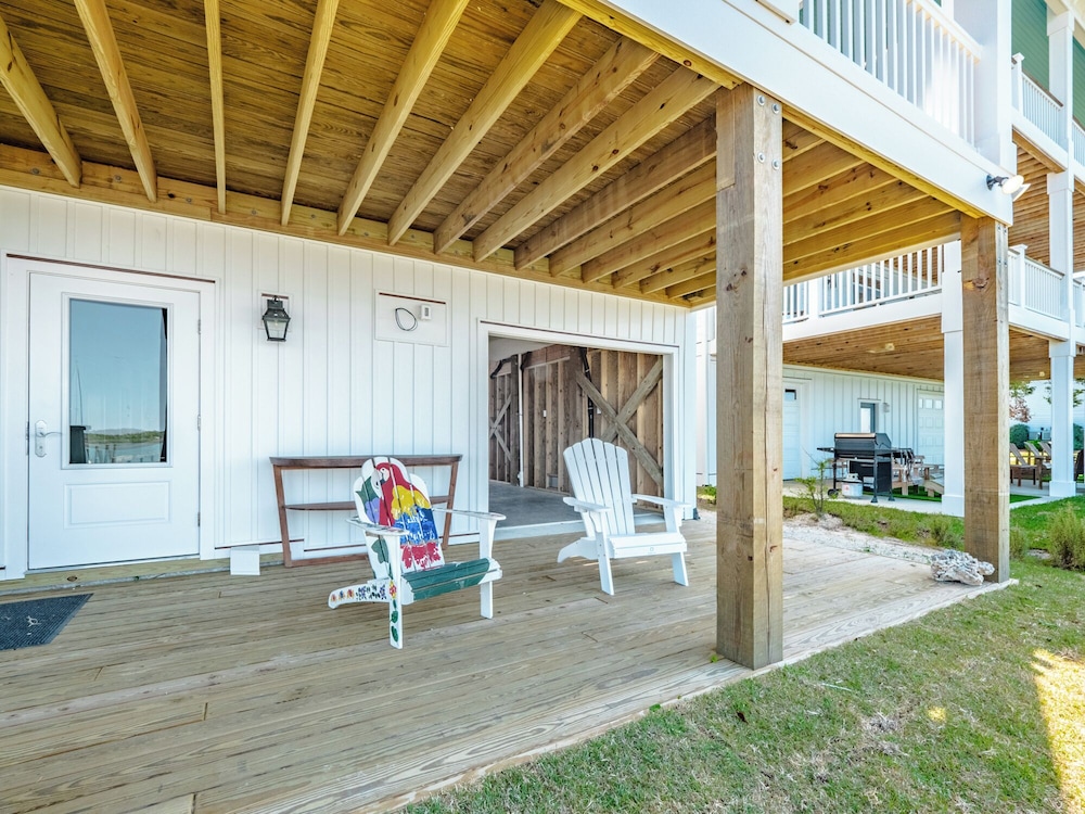 Channel 6 by Topsail Realty
