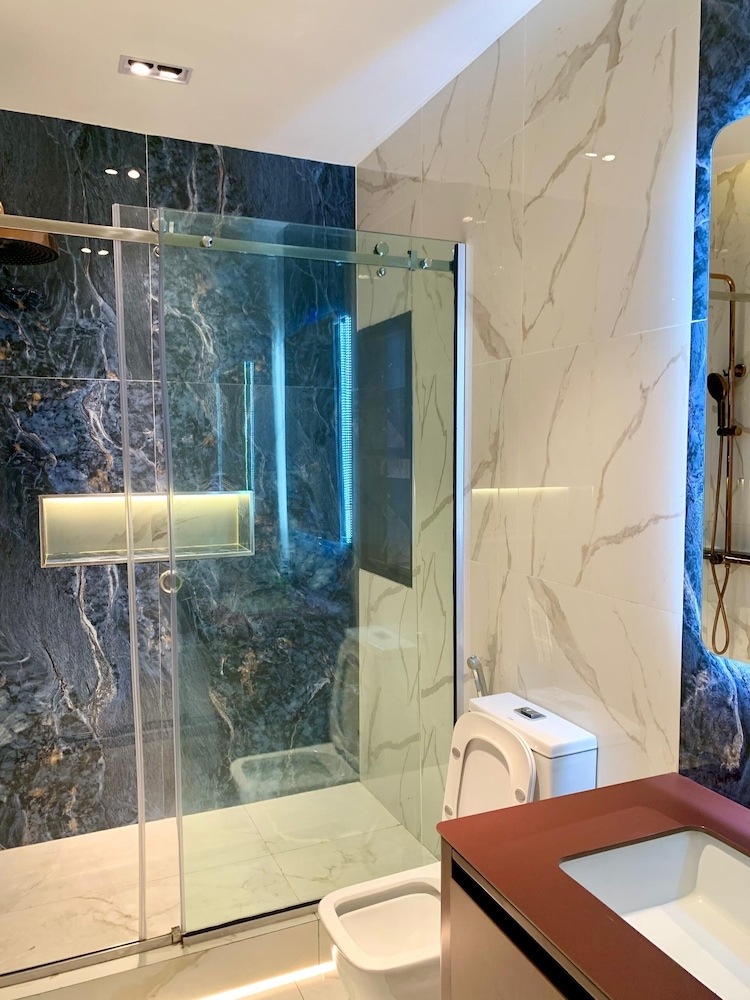 Sujimoto Residences