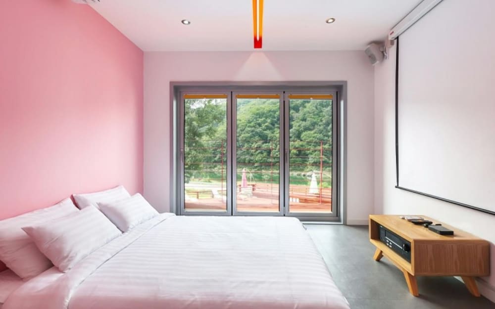 Hongcheon Village 736 Pension view 4