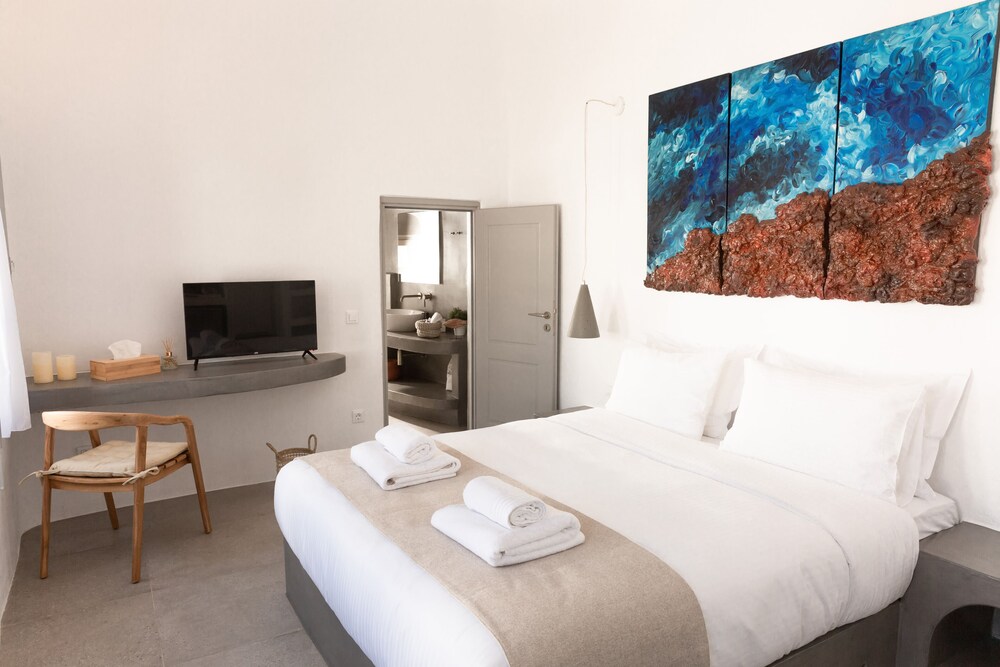 Cydonia Caves photo 2