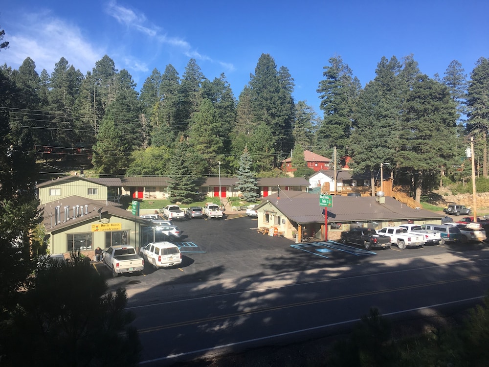 Dusty Boots Motel