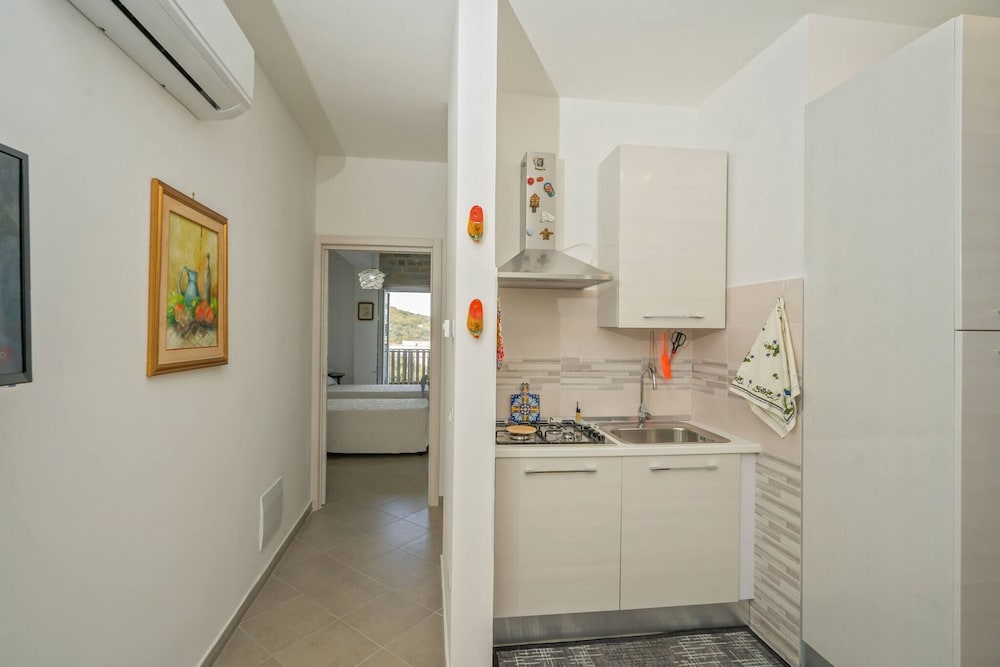 Domus Pesca - Holiday Home 1 view 2
