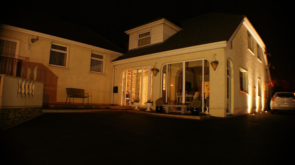 Eske Villa Bed & Breakfast