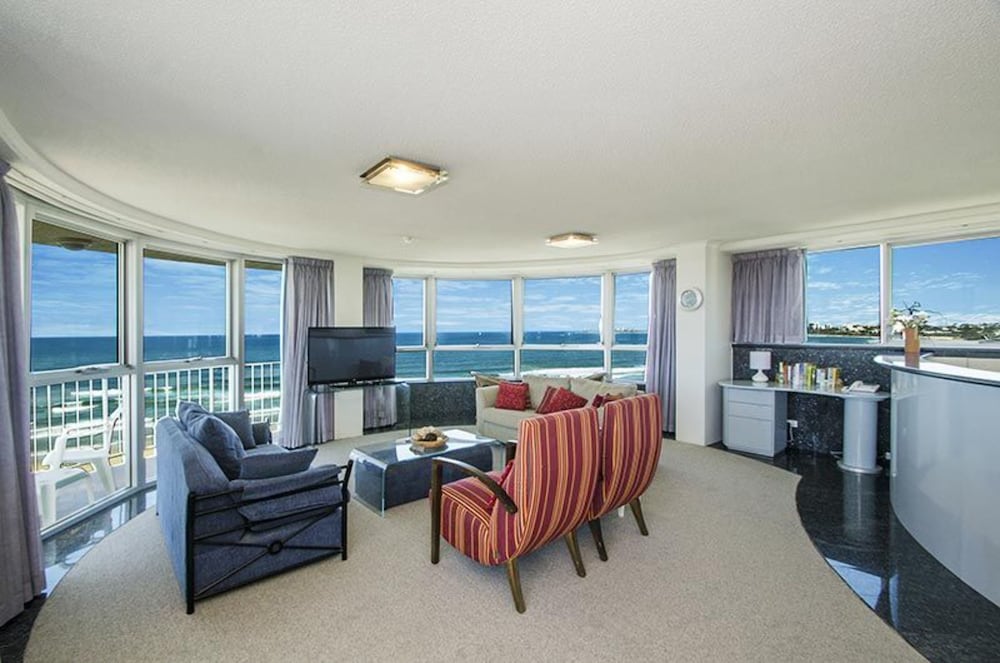 Chateau Royale Beach Resort Maroochydore