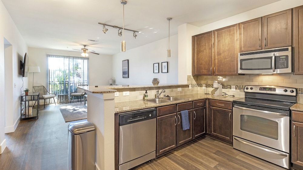 Landing Apartments - North Dallas