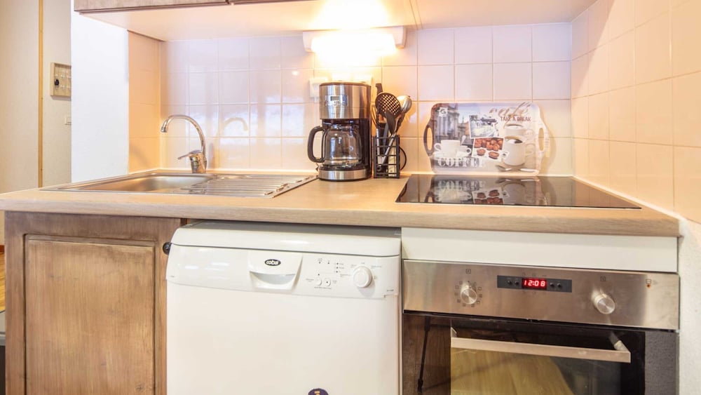Stylish Alpine Stay for 6 Guests