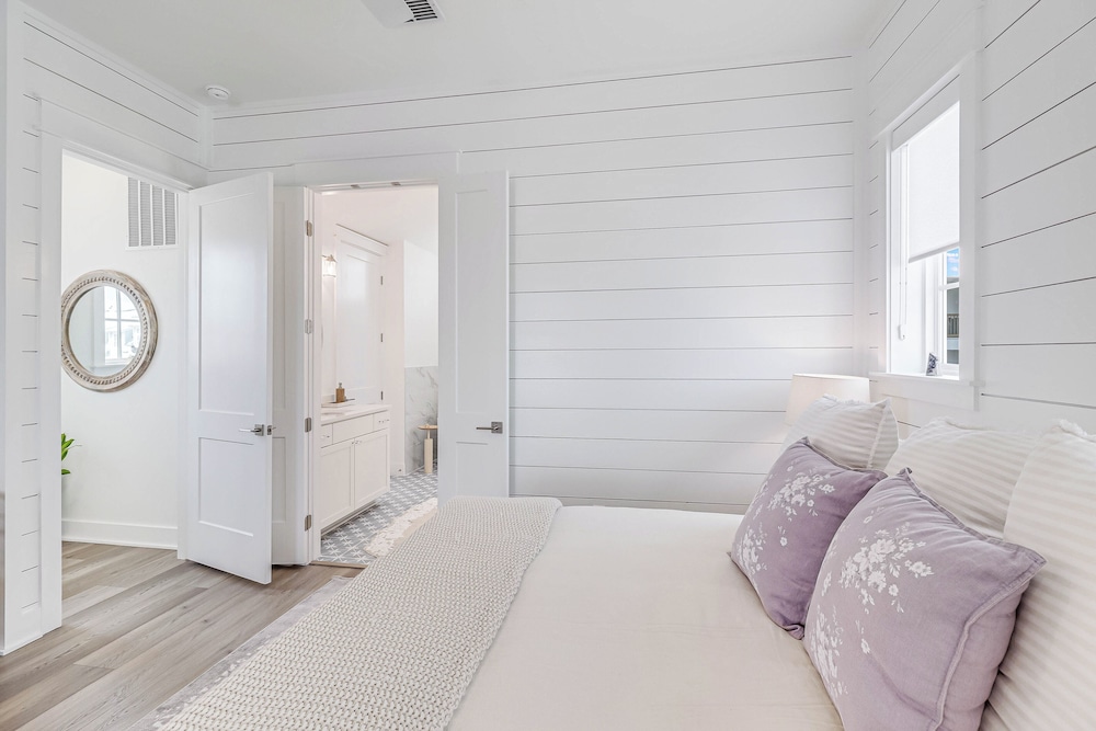 Beach Grace 204 TAI