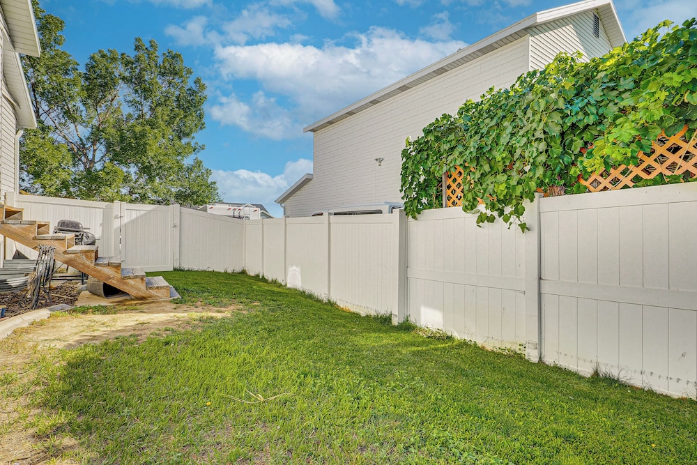 Family Home w/ Fenced Yard Between Provo & Slc!