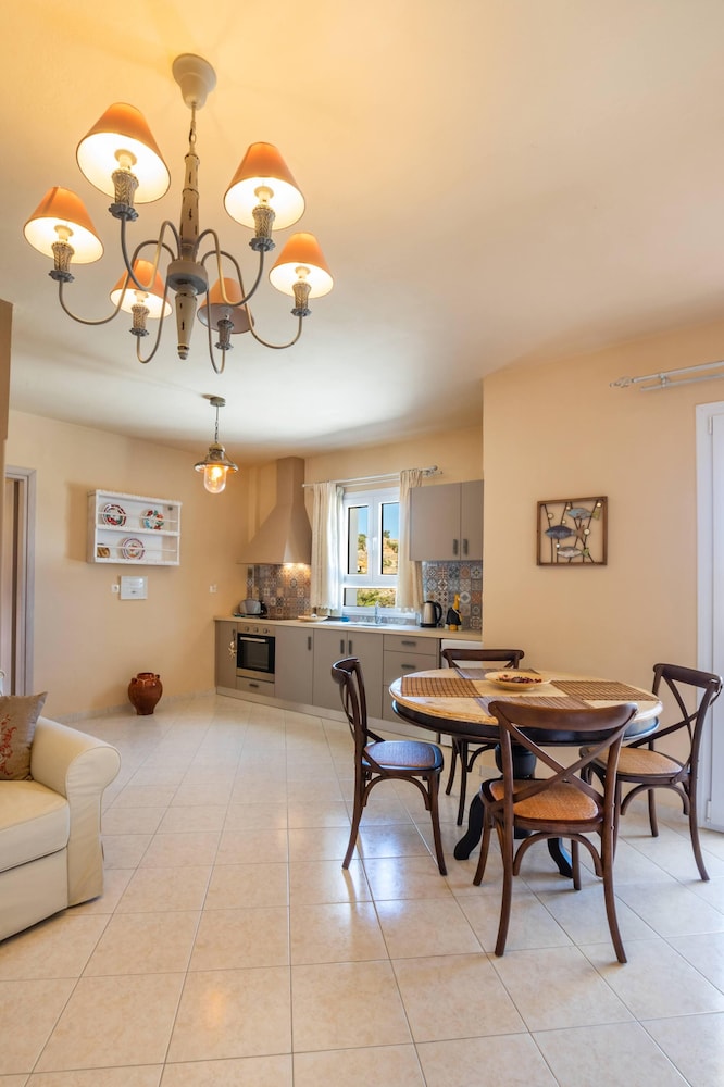 Elaia Villas