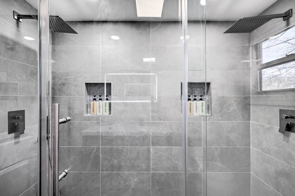 Tobyhanna Home w/ Game Room  Lake Access! - Property Image 21