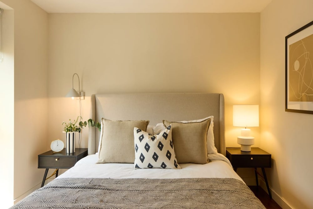 The Brick Lane Arms - Breathtaking 2bdr Penthouse With Balcony