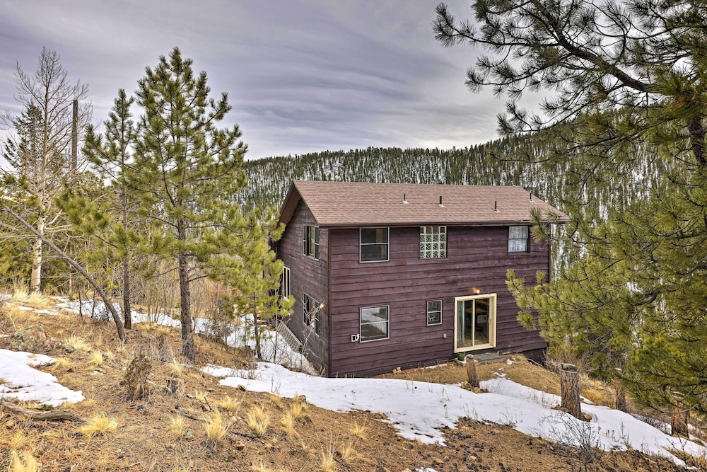 Private Sauna & Mtn Views: Idaho Springs Gem