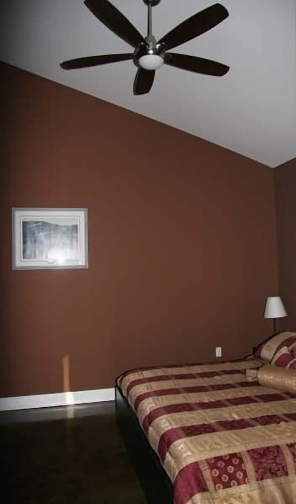 Crooked Tree Guest Suites