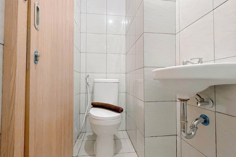 Affordable 1Br Combined (No Kitchen) Bandaraya - Tallasa City Makassar Apartment