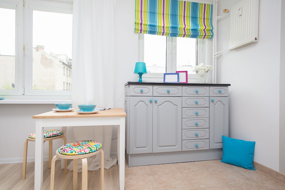 Turquoise Studio Zelazna view 2