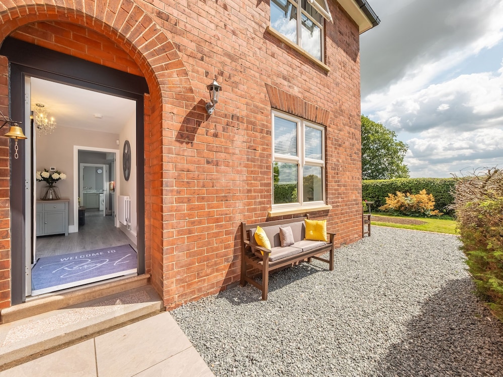 Routhorpe House