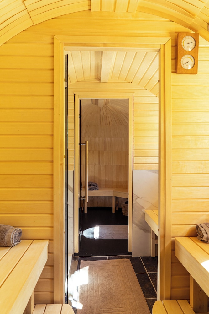 LA FORESTALE Luxury Ecolodge
