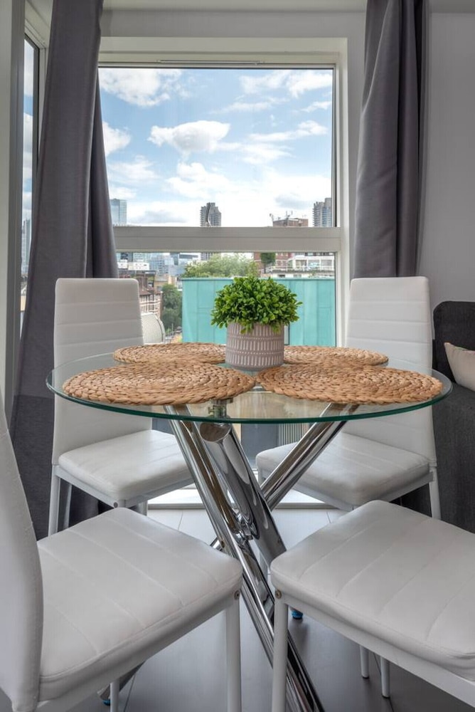 Old Street Gem - Modern Apartment