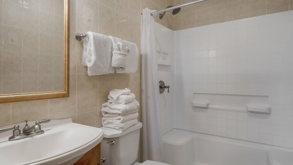 Montauk Oceanside Suites