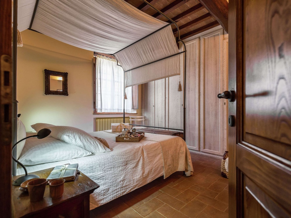 Villa in Cortona With Private Pool view 5