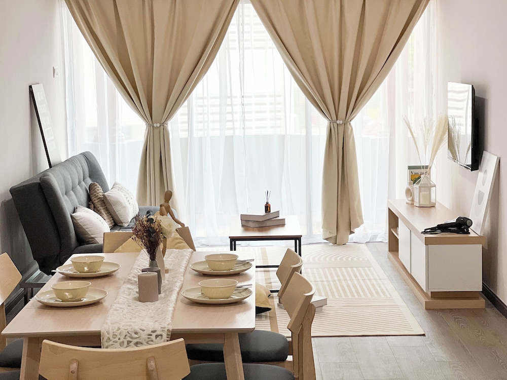 MH Maison by Manhattan Group