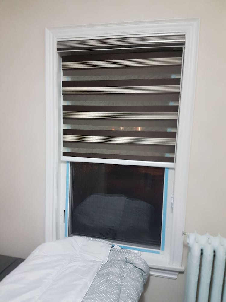 Room in Guest Room - Serene Retreat in Brampton - Private Room With City Views