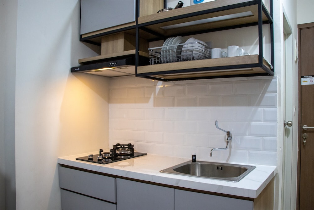 Comfort 2BR at 28th Floor Podomoro Golf View Apartment