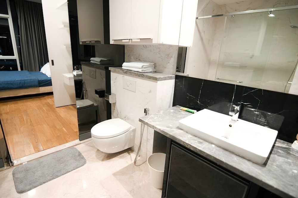 The Platinum Suites by Emily in Town photo 6