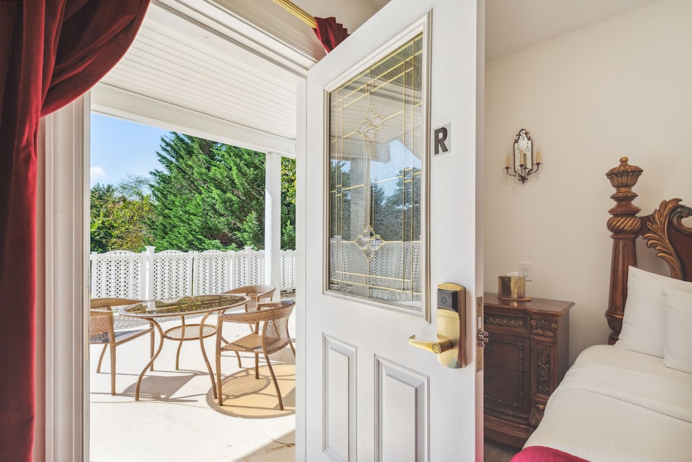 Columbia Vacations - The Columbia Inn at Peralynna Manor - Property Image 78