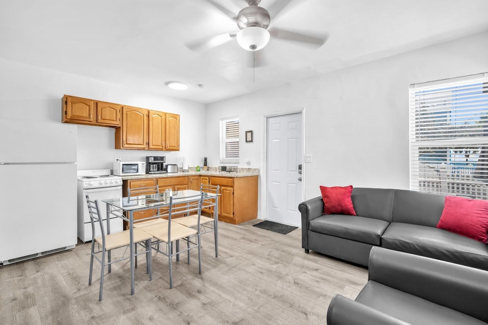 Beach Escape Corner Apartment
