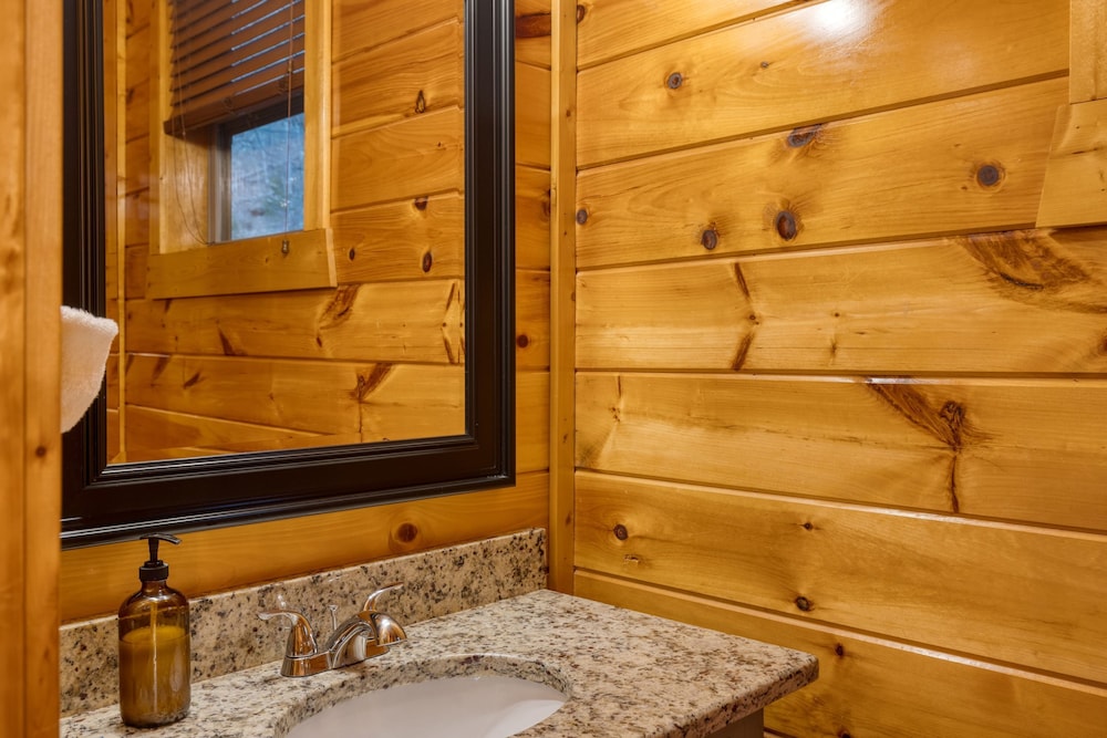 100 Guests Blackthorn Sister Smokies Homes Luxury Mountain Retreat