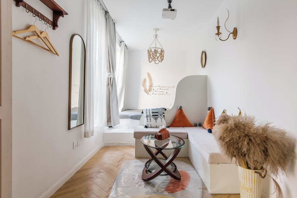 Shanghai Ruochu Designer Guesthouse-Near Shanghai Pudong Airport & Disneyland